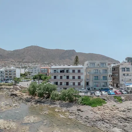 Eclectic Vintage Apartment- Sea View Perfection, Hersonissos, Crete Apartamento