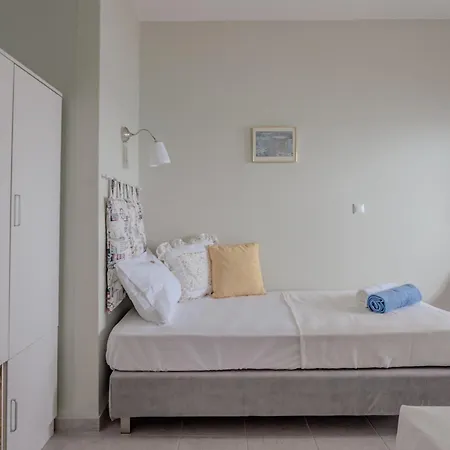 Eclectic Vintage Apartment- Sea View Perfection, Hersonissos, Crete Lejlighed Hersonissos (Crete)