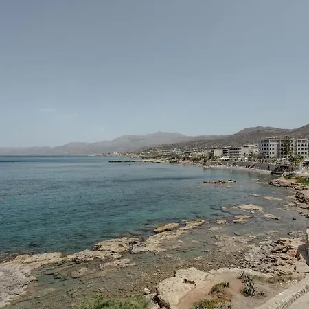 Eclectic Vintage Apartment- Sea View Perfection, Hersonissos, Crete דירה *