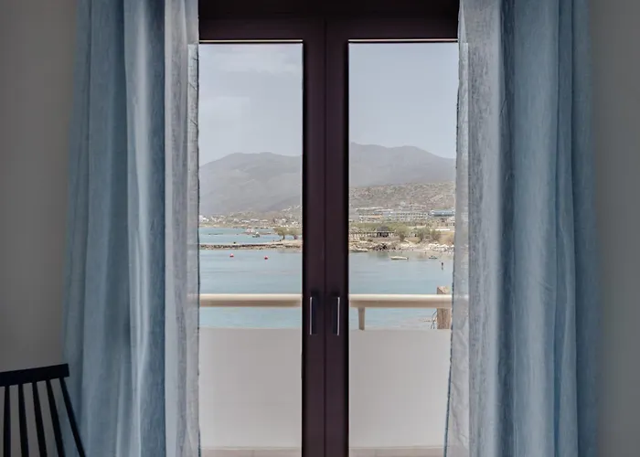 Eclectic Vintage Apartment- Sea View Perfection, Hersonissos, Crete Διαμέρισμα
