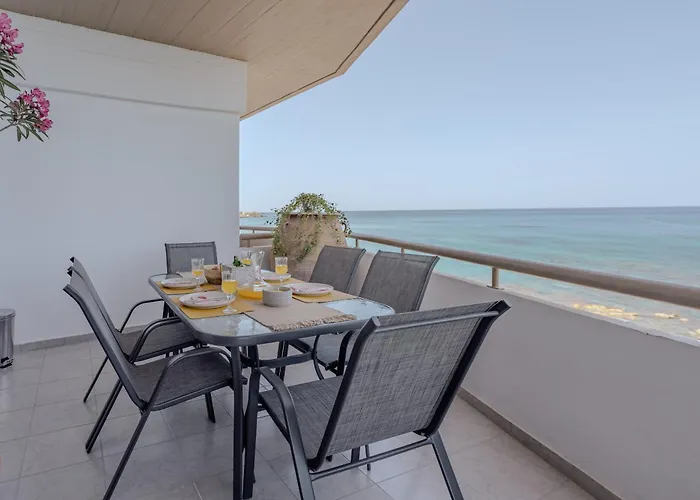 Eclectic Vintage Apartment- Sea View Perfection, Hersonissos, Crete * Χερσόνησος