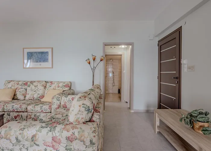 דירה Eclectic Vintage Apartment- Sea View Perfection, Hersonissos, Crete הרסוניסוס