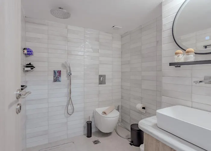 Eclectic Vintage Apartment- Sea View Perfection, Hersonissos, Crete Διαμέρισμα *